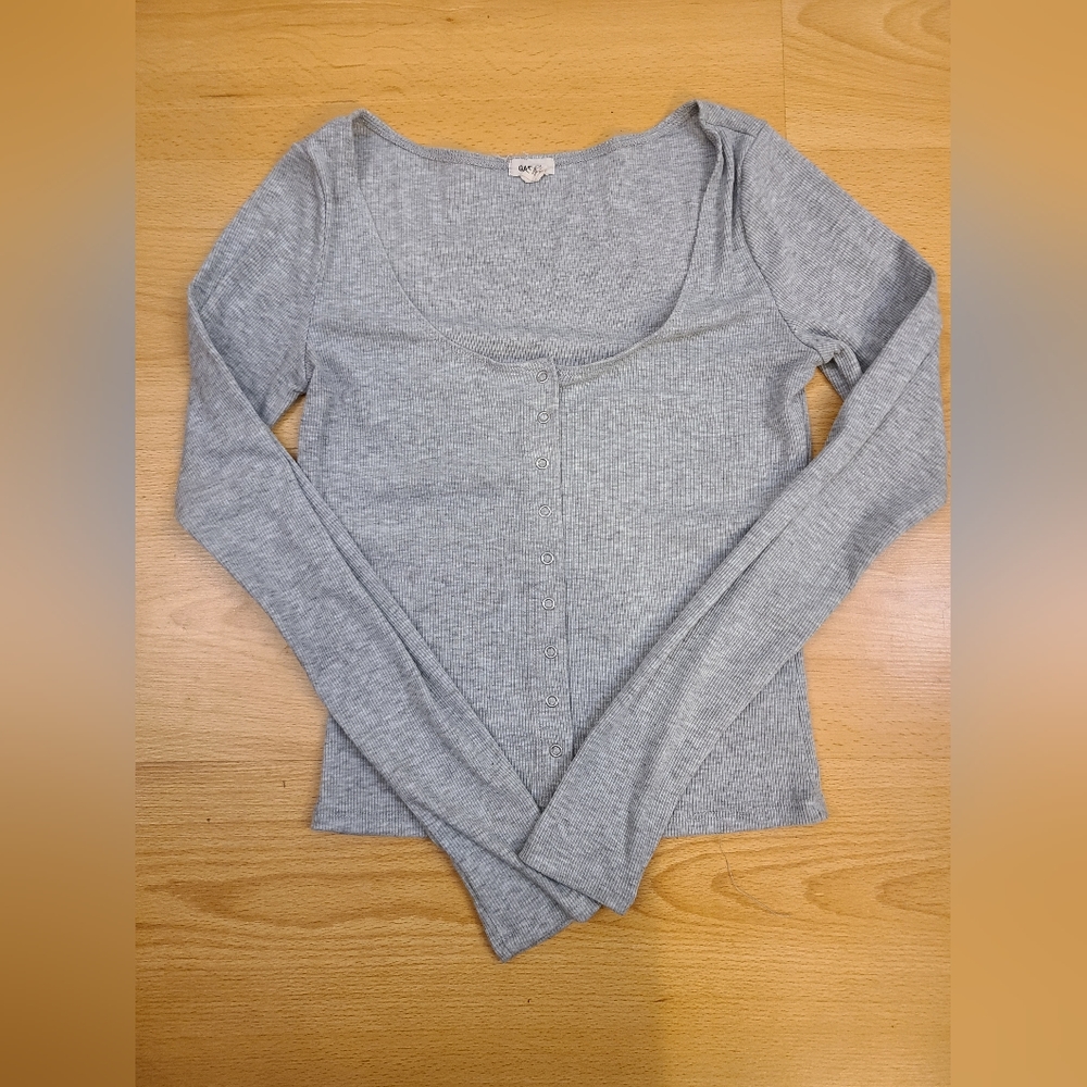 Garage snap button down slightly cropped top XS